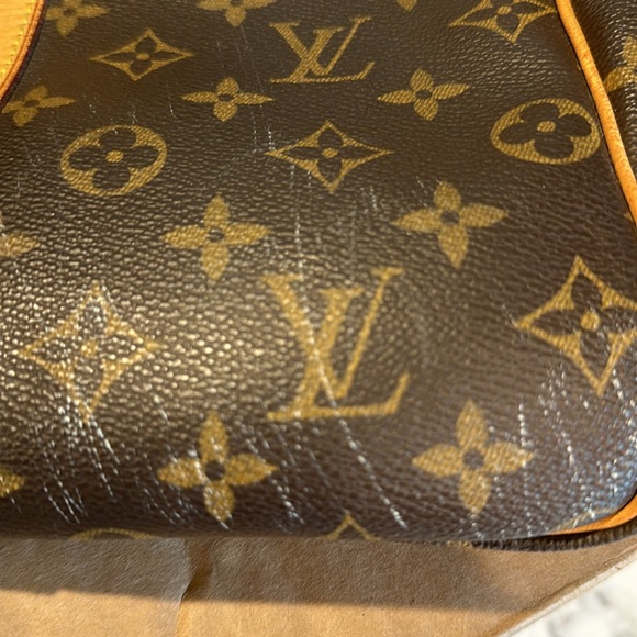 LV DUFFLE BAG WITH DATE STAMP OF MB0033 - MADE IN FRANCE 3RD WEEK OF 2003. - Picture 6 of 15